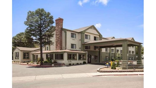 Days Inn & Suites by Wyndham East Flagstaff 3601 E Lockett Rd, Flagstaff, AZ 86004, United States