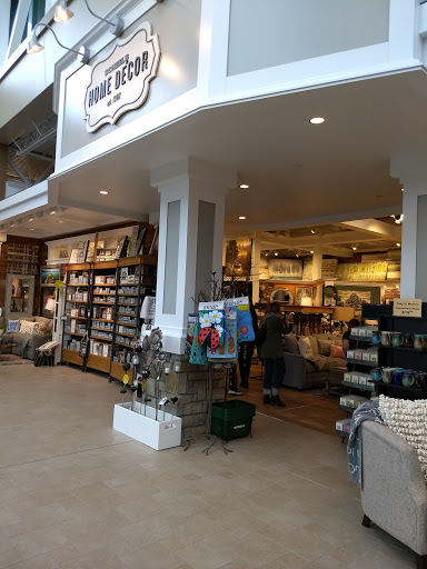 Sporting Goods Store «SCHEELS», reviews and photos, 6503 W 135th St, Overland Park, KS 66223, USA