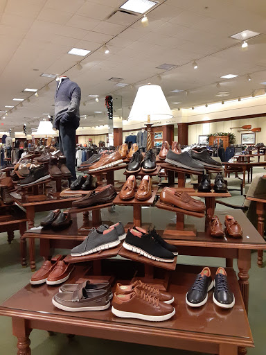 Department Store «Von Maur», reviews and photos, 2 Fountain Grass Dr, Lake St Louis, MO 63367, USA