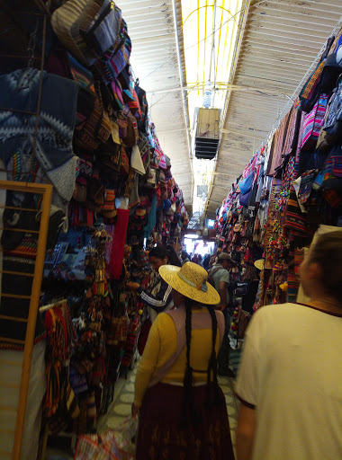 Picture shops in Cochabamba