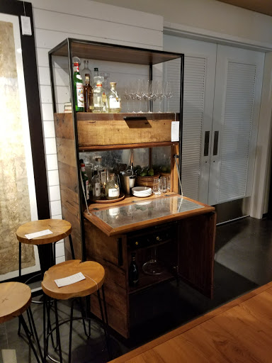 Furniture Store «Crate and Barrel», reviews and photos, 3965 Townsfair Way, Columbus, OH 43219, USA