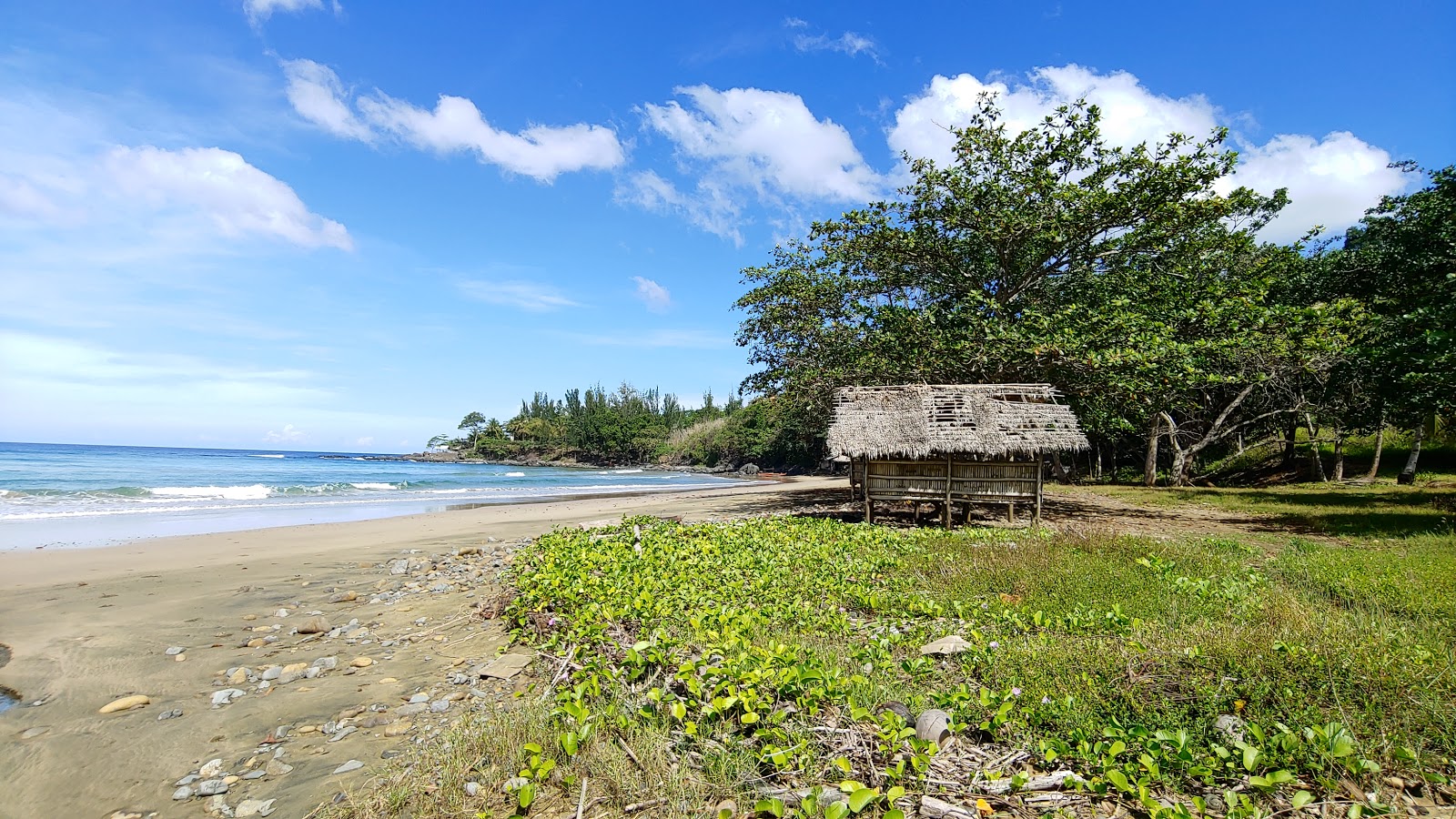 Tagkawayan Beach II的照片 带有碧绿色纯水表面