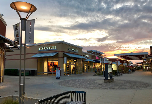 Taubman Prestige Outlets, 17057 N Outer 40 Rd, Chesterfield, MO 63005, USA, 