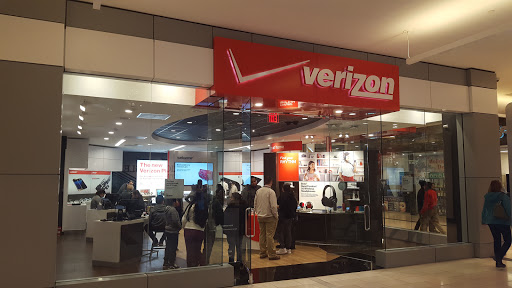 Cell Phone Store «Verizon», reviews and photos, 5065 Main St, Trumbull, CT 06611, USA
