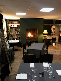 Atmosphère du Restaurant Cour de Ruelle à Ruelle-sur-Touvre - n°1