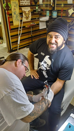 Tattoo Shop «Tattoo Club», reviews and photos, 1021 S Erie Blvd, Hamilton, OH 45011, USA