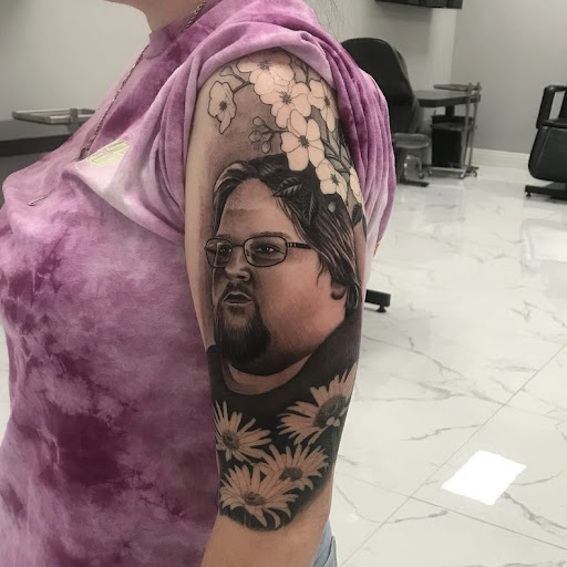 Book Store «Trents Bookshelf», reviews and photos, 8139 Elk Grove Blvd, Elk Grove, CA 95758, USA