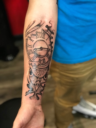 Explore snapdragon tattoo ideas, creative tattoo ideas in Lexington, available at LexInk Tattoo