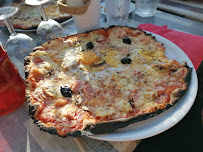 Pizza du Pizzeria La Saujonnaise - n°15