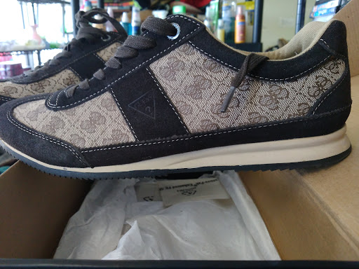 Thrift Store «Odds & Ends Thrift», reviews and photos, 3255 Davie Blvd, Fort Lauderdale, FL 33312, USA