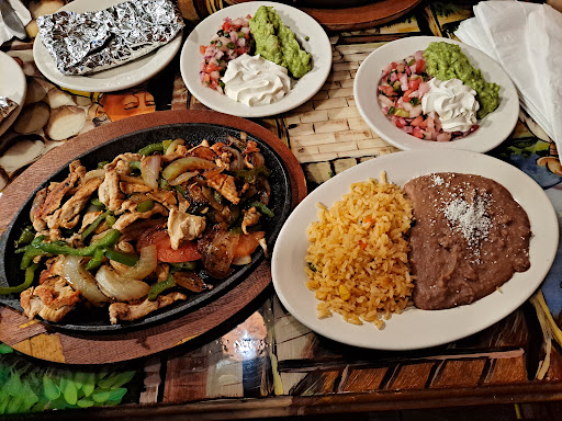 El Azteca Mexican Restaurant Bar & Grill image 2