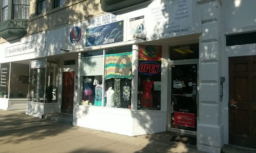 Mystical Moon, 144 Middle Ave, Elyria, OH 44035, USA, 