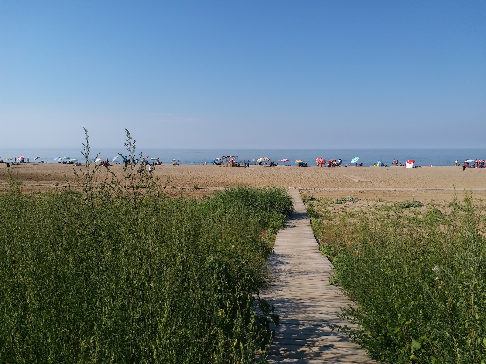 Kursunlu Mahalle Plaji的照片 带有宽敞的海岸