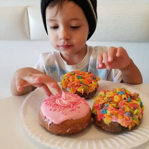 Donut Shop «Yummy Donuts», reviews and photos, 4355 Lovers Ln, Dallas, TX 75225, USA