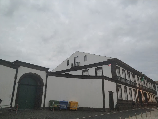 Escola Básica Integrada Roberto Ivens - Ponta Delgada
