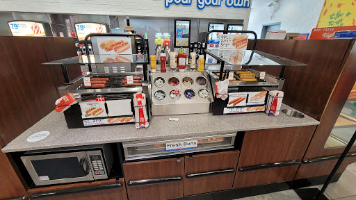 Convenience Store «Stripes», reviews and photos, 3910 Spring Stuebner Rd, Spring, TX 77389, USA