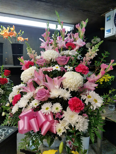 Florist «Secret Garden Florist», reviews and photos, 6076 Lincoln Ave, Cypress, CA 90630, USA