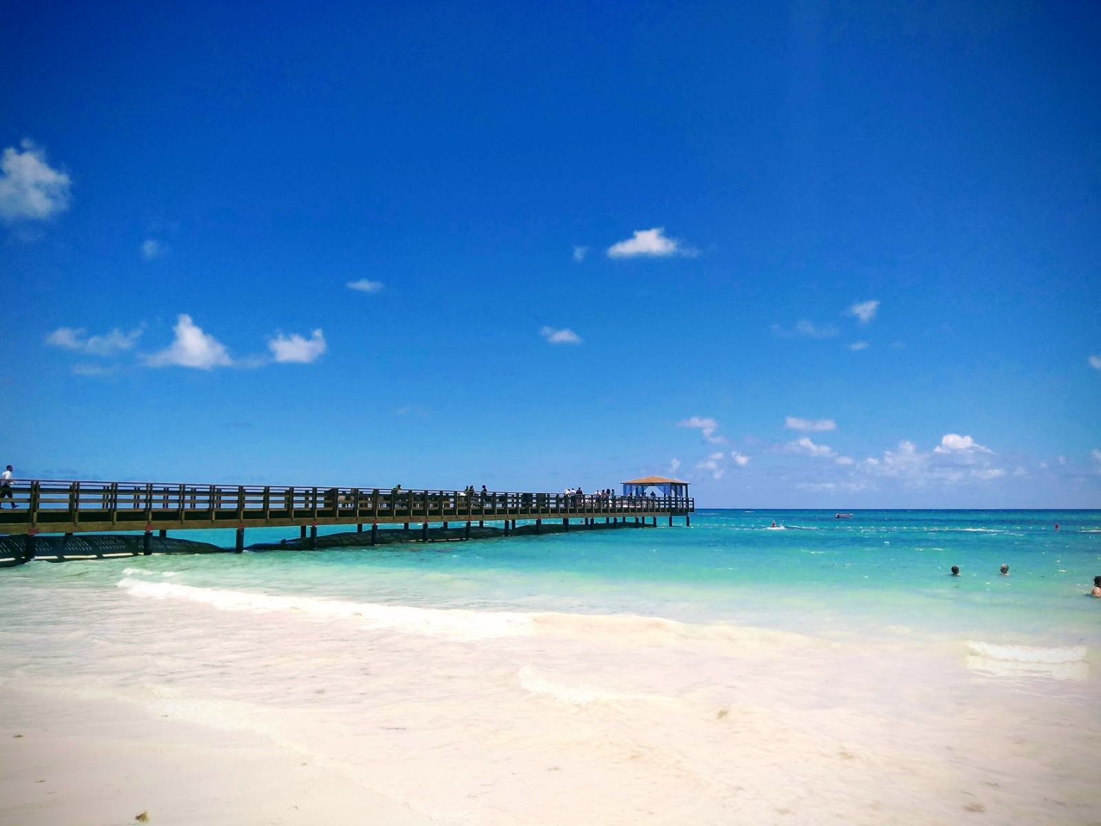 Foto von Bavaro Strand - empfohlen für Familienreisende mit Kindern