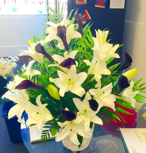 Florist «Roses are Red Flower Boutique», reviews and photos, 9303 S Halsted St, Chicago, IL 60620, USA