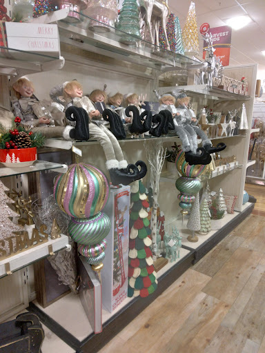 HomeGoods image 10