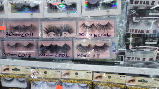 Shopping Mall «Woodforest Shopping Center», reviews and photos, 443 Uvalde Rd, Houston, TX 77015, USA