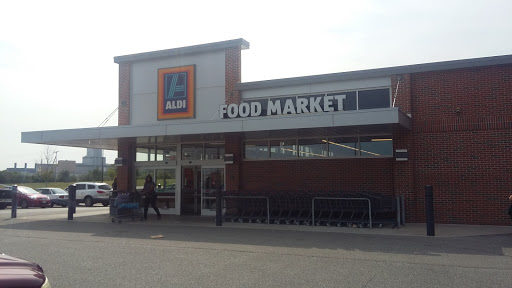 Supermarket «ALDI», reviews and photos, 3586 Steelyard Dr, Cleveland, OH 44109, USA