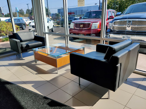 Car Dealer «Auto Town Buick GMC», reviews and photos, 19495 SE McLoughlin Blvd, Gladstone, OR 97027, USA