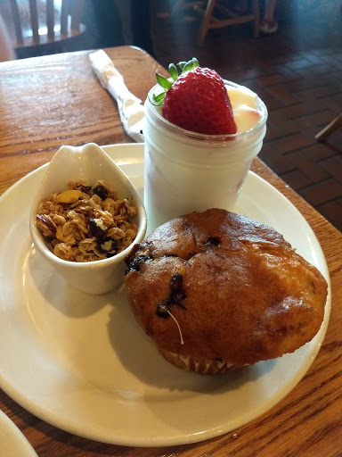 American Restaurant «Cracker Barrel Old Country Store», reviews and photos, 4321 S Interstate Hwy 35, San Marcos, TX 78666, USA