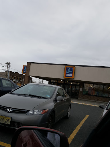 Supermarket «ALDI», reviews and photos, 1235 E St Georges Ave, Roselle, NJ 07203, USA