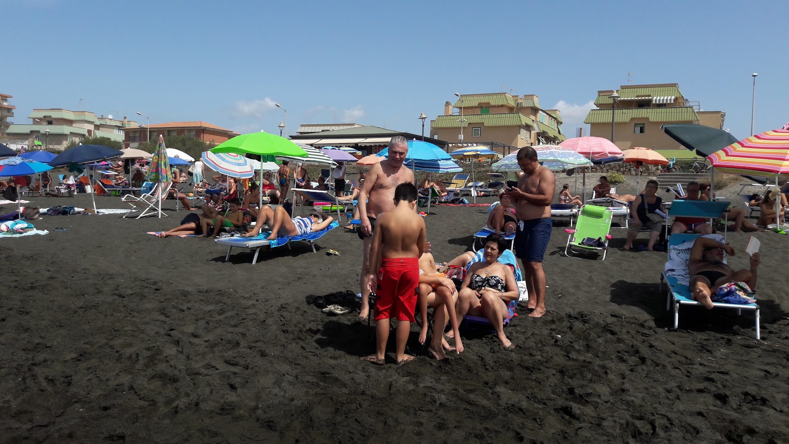 Photo de Spiaggia di Ladispoli - endroit populaire parmi les connaisseurs de la détente