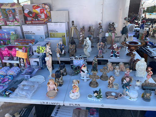 Flea Market «Montana Charlie’s», reviews and photos, 255 S Joliet Rd, Bolingbrook, IL 60440, USA