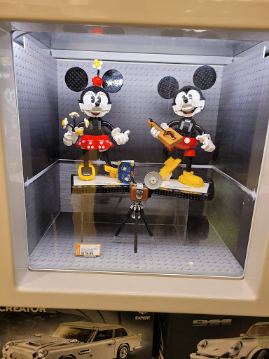 Toy Store «The LEGO Store», reviews and photos, 55 W County Center Dr, Des Peres, MO 63131, USA