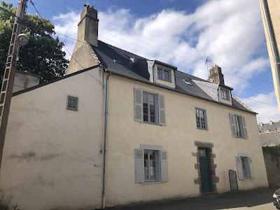 La petite Amélia à Saint-Malo