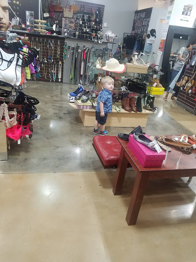 Used Clothing Store «Uptown Cheapskate», reviews and photos, 11255 Huebner Rd #205, San Antonio, TX 78230, USA