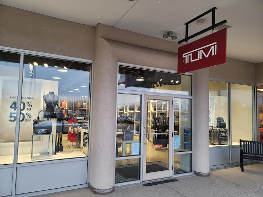 TUMI Outlet Store - Pleasant Prairie