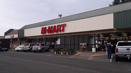 Bi-Mart, 36859 US-26, Sandy, OR 97055, USA, 