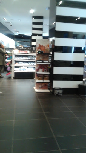 Cosmetics Store «SEPHORA», reviews and photos, 210 Joralemon St, Brooklyn, NY 11201, USA