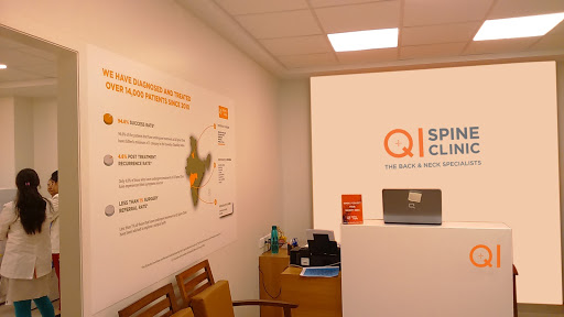 QI स्पाइन क्लीनिक - ओर्थोपेडिक और फिज़िओथेरेपी केंद्र इन मरीन लाइंस, मुंबई
