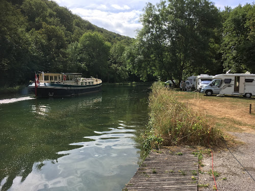 Voies Navigables de France à Froncles