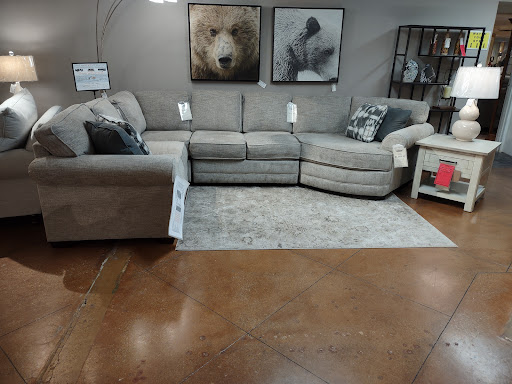 Furniture Store «Wayside Furniture», reviews and photos, 1367 Canton Rd, Akron, OH 44312, USA