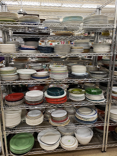 Thrift Store «Goodwill Store & Donation Center», reviews and photos, 675 W North Ave, Elmhurst, IL 60126, USA