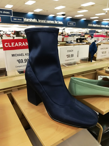 Shopping Mall «Berkshire Shopping Center», reviews and photos, 67 Newtown Rd, Danbury, CT 06810, USA