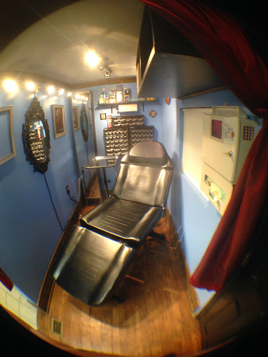 Tattoo Shop «10th Street Tattoo», reviews and photos, 1020 E Carson St, Pittsburgh, PA 15203, USA