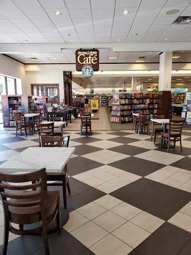 Book Store «Barnes & Noble», reviews and photos, 11802 Dale Mabry Hwy, Tampa, FL 33618, USA