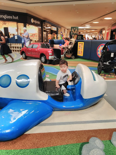 Shopping Mall «Meridian Mall», reviews and photos, 1982 W Grand River Ave, Okemos, MI 48864, USA