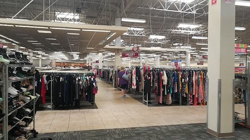 Clothing Store «Burlington Coat Factory», reviews and photos, 955 W Brandon Blvd, Brandon, FL 33511, USA