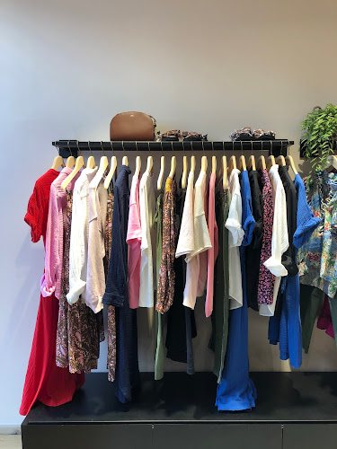 Magasin de vêtements pour femmes L'Adresse Boutique Lyon