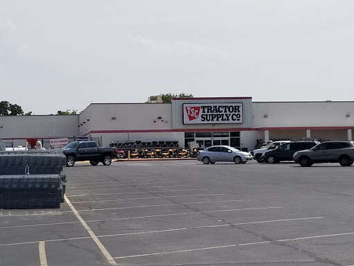 Home Improvement Store «Tractor Supply Co.», reviews and photos, 200 Garrett Morris Pkwy, Mineral Wells, TX 76067, USA