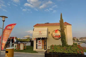 AL Hamra ST. Restaurant - مطعم شارع الحمرا فرع زايد image