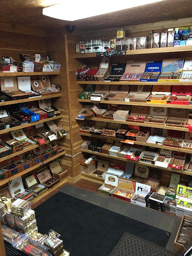 Tobacco Shop «Puff Puff Smoke Shop», reviews and photos, 964 E Michigan Ave, Saline, MI 48176, USA